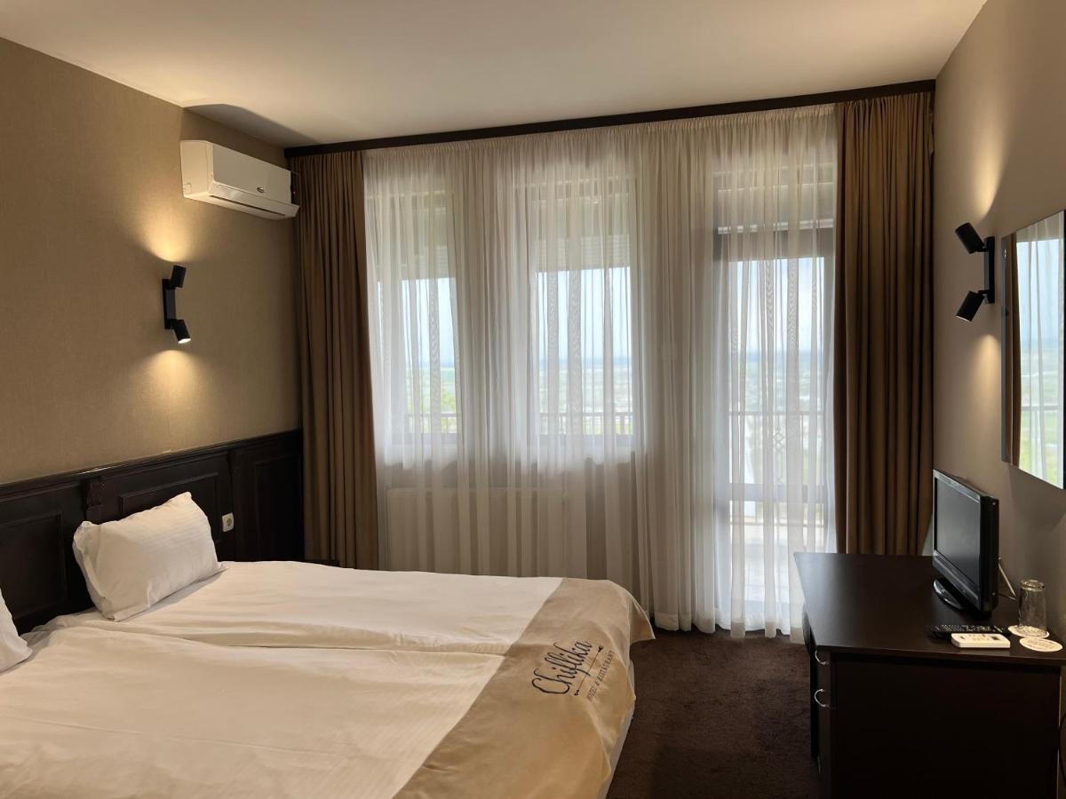 Chiflika Family Hotel Асеновград Экстерьер фото