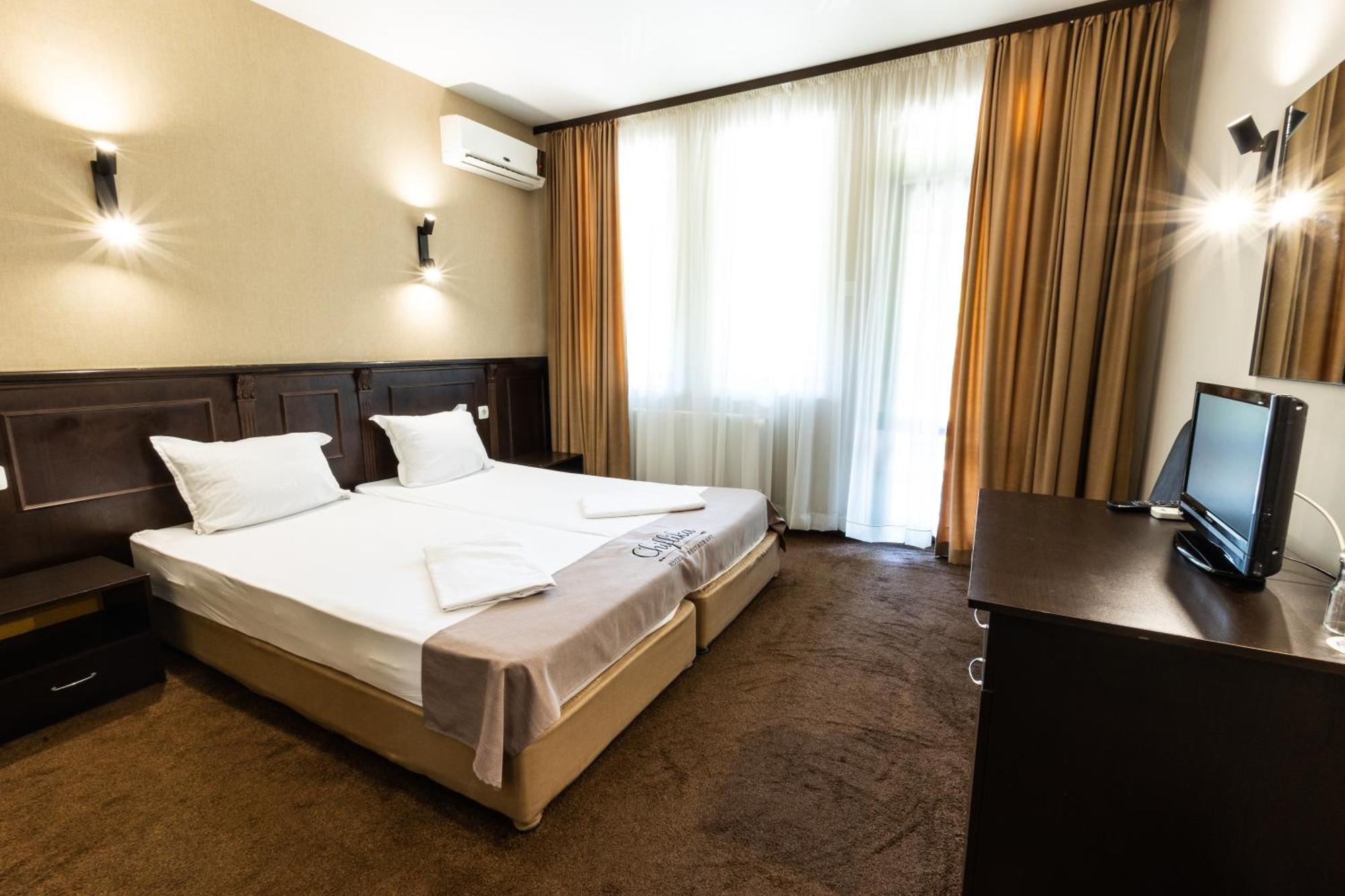 Chiflika Family Hotel Асеновград Экстерьер фото