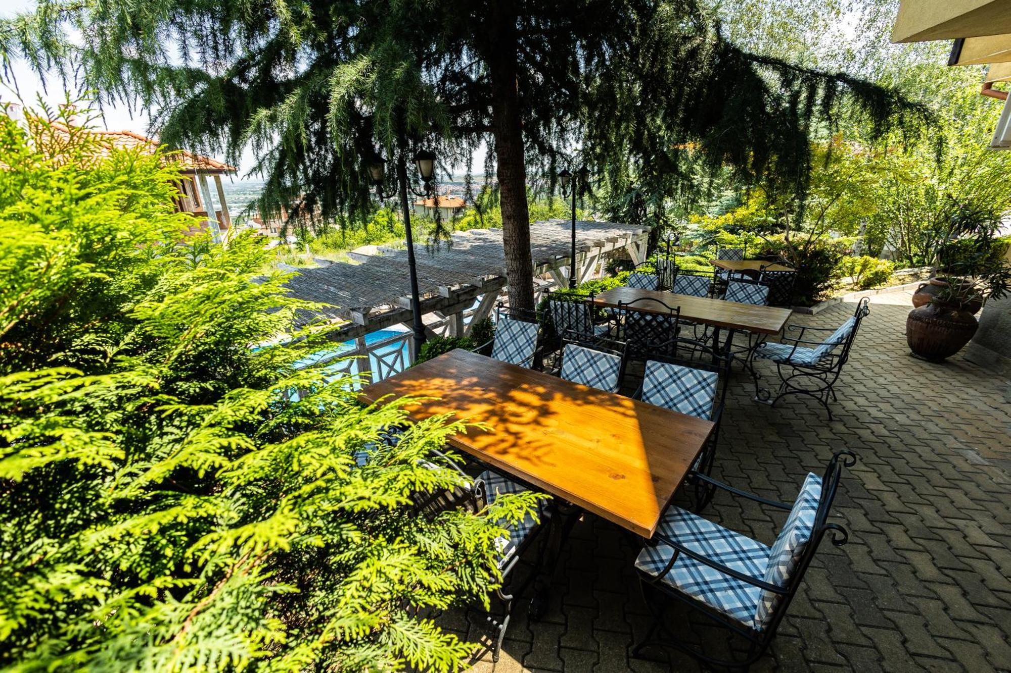 Chiflika Family Hotel Асеновград Экстерьер фото