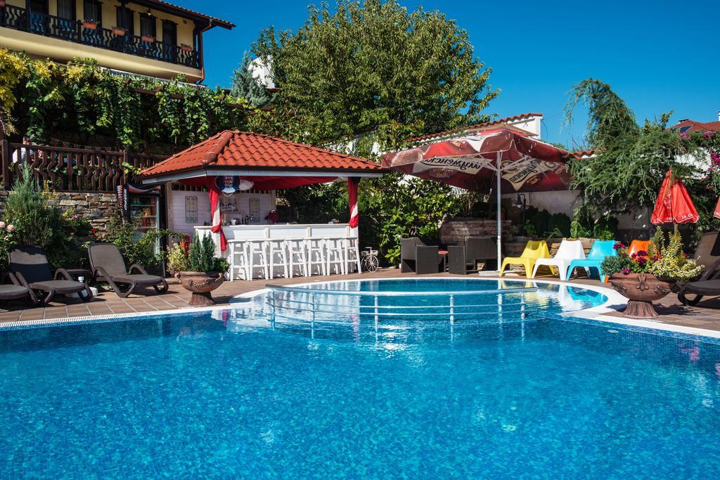 Chiflika Family Hotel Асеновград Экстерьер фото